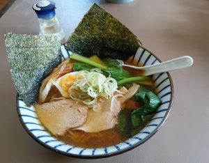 海苔はどのタイミングで食べるか、いつも迷う。
